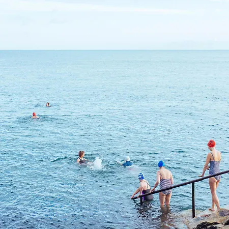 Haddington House Отель Дун-Лэаре